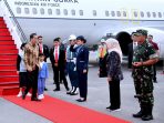 Presiden Jokowi tiba di Bandara Juanda, Sidoarjo, Jatim, Jumat (10/11/2023). (Foto: BPMI Setpres)